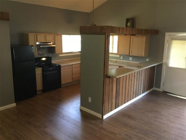 Building Photo - 25802 Beaver Run Dr