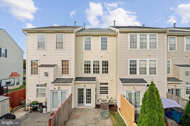 Building Photo - 20965 Killawog Terrace