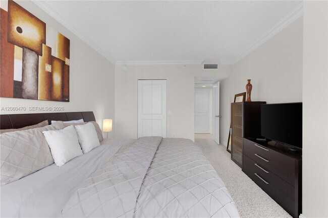 Building Photo - 21055 Yacht Club Dr