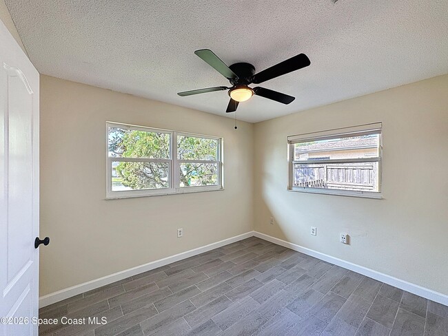 Building Photo - 1315 Lester Ct