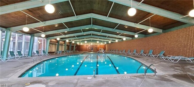 Building Photo - 12700 Lake Rd