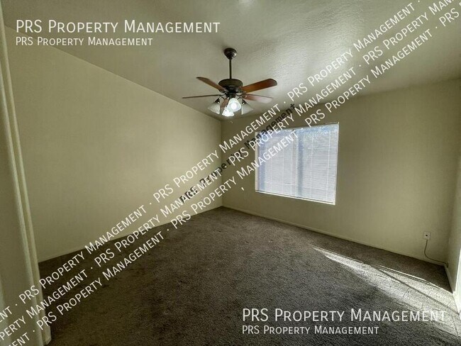 Building Photo - 837 E Glenmere Dr