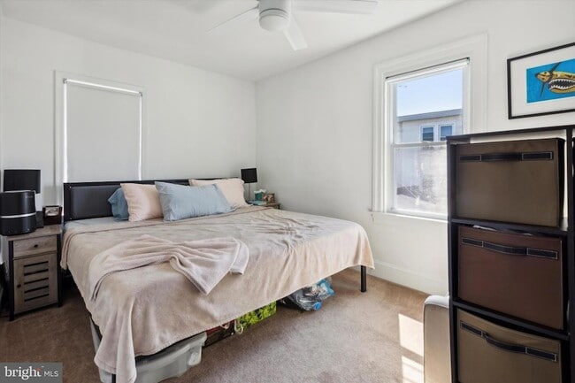 Building Photo - 322 Woodbine Ave