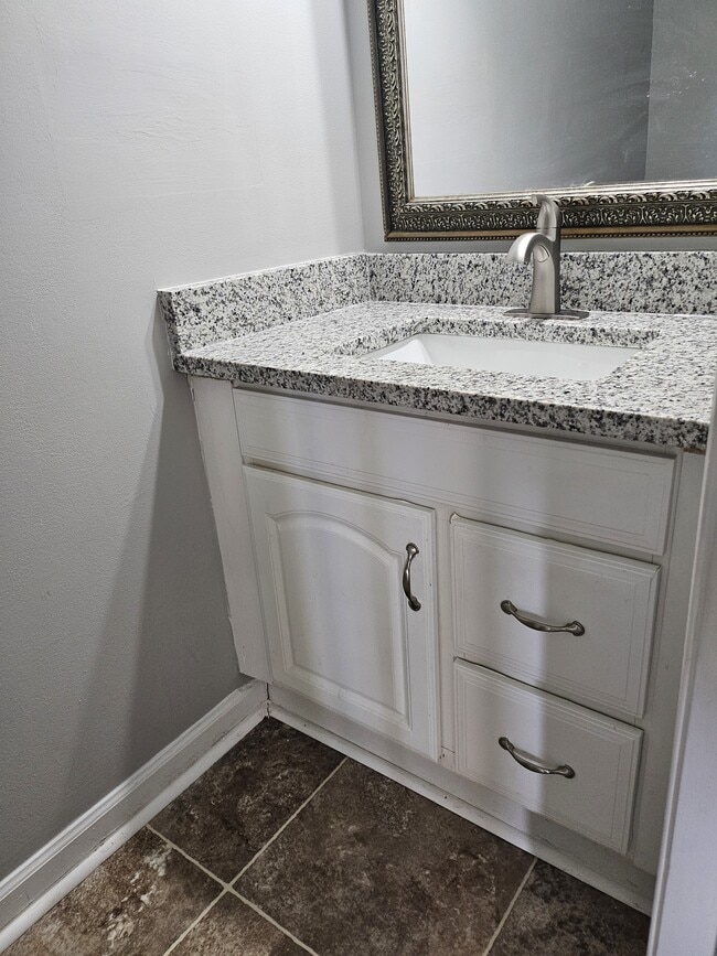 Building Photo - 2347 Grayson Valley Cir