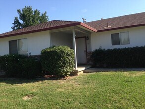 Building Photo - 3 bedroom 2 bath house in Yuba City