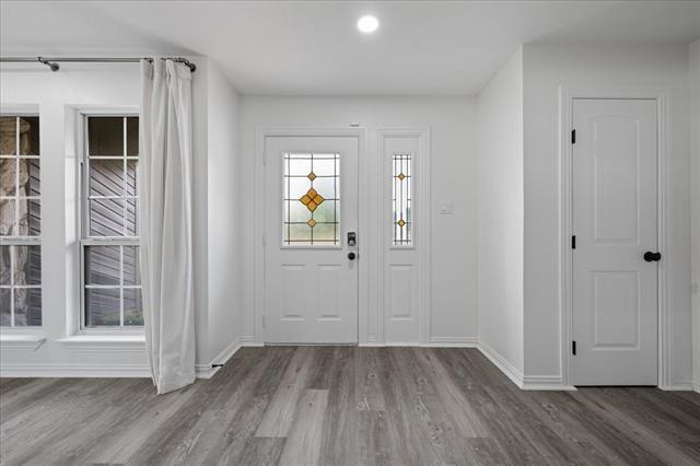 Building Photo - 3925 Greenhills Ct