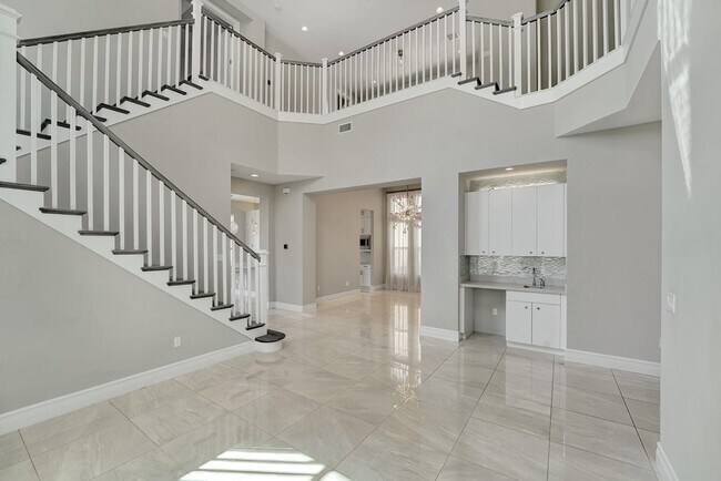 Building Photo - 16317 Cabernet Dr