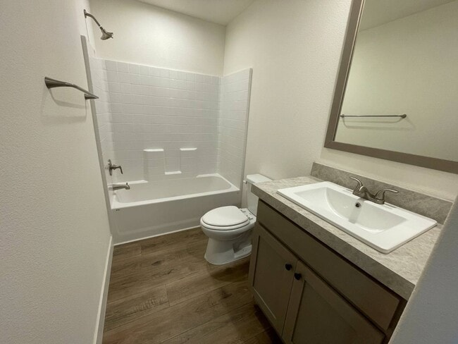 Building Photo - 5427 Edgewood Ln