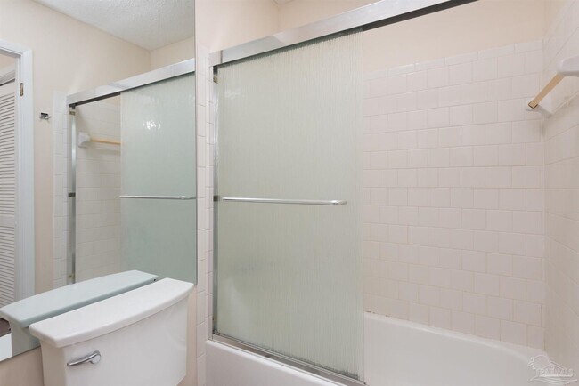Building Photo - 7224 Lago Vista Ct