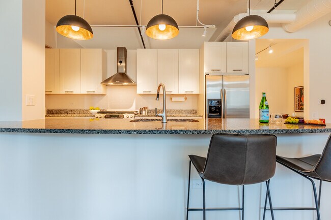 Building Photo - 240 E Illinois St