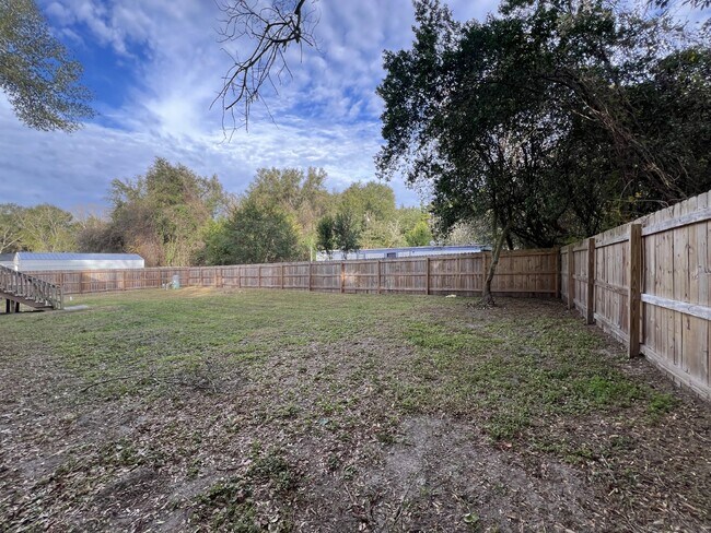 Building Photo - **COMING FIRST WEEK OF SEPTEMBER SPACIOUS 2 bd. 2 bath MOBILE HOME**