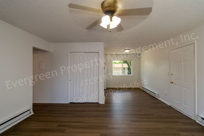 Building Photo - 3950 Manhattan Ave