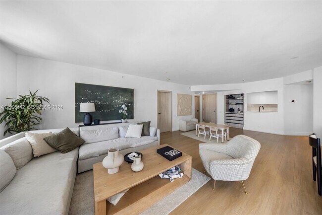 Building Photo - 701 Brickell Key Blvd