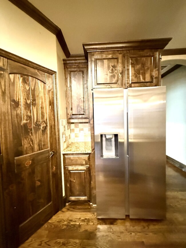 Building Photo - 414 Hidden Path