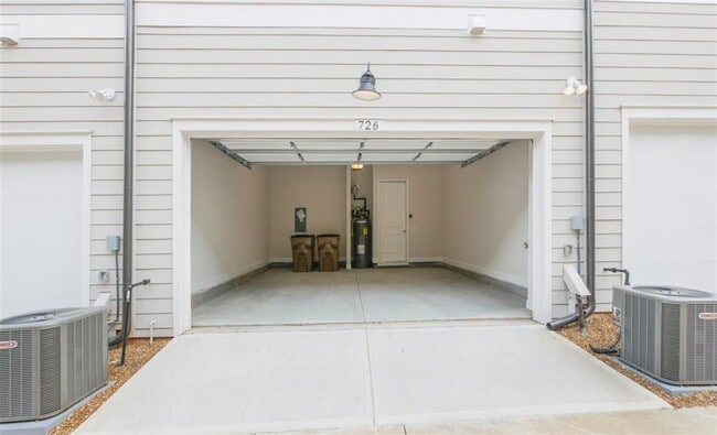 Building Photo - 726 Stickley Oak Way