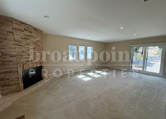 Building Photo - 11145 Meadow Glen Way E