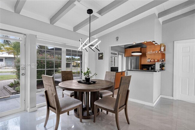 Building Photo - 2430 Key Largo Ln