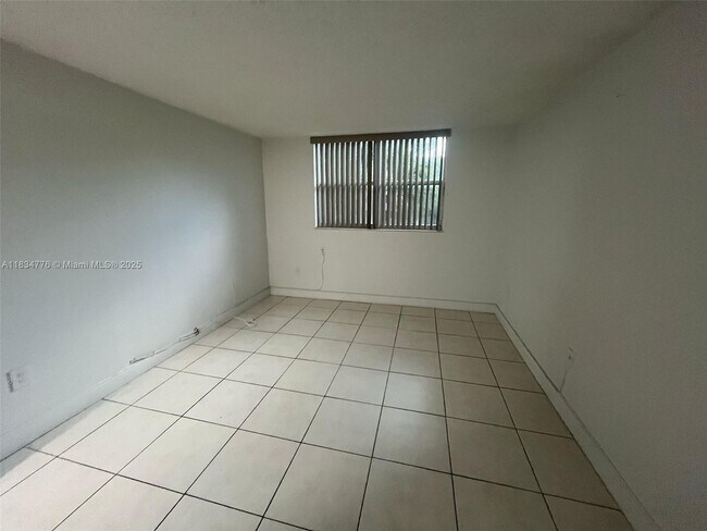 Building Photo - 1805 Sans Souci Blvd