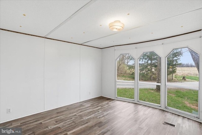 Building Photo - 1873 Clay Hill Rd