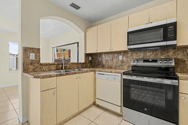 Building Photo - 626 SW 106th Ave