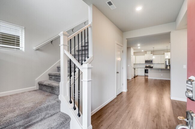 Building Photo - Beautiful 4 Bed, 3 Bath Rental Home in Hillsboro!