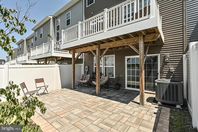 Building Photo - 13821 Litespeed Way