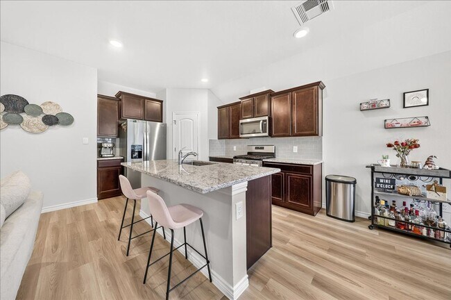 Building Photo - 7749 Bronco Buster Dr