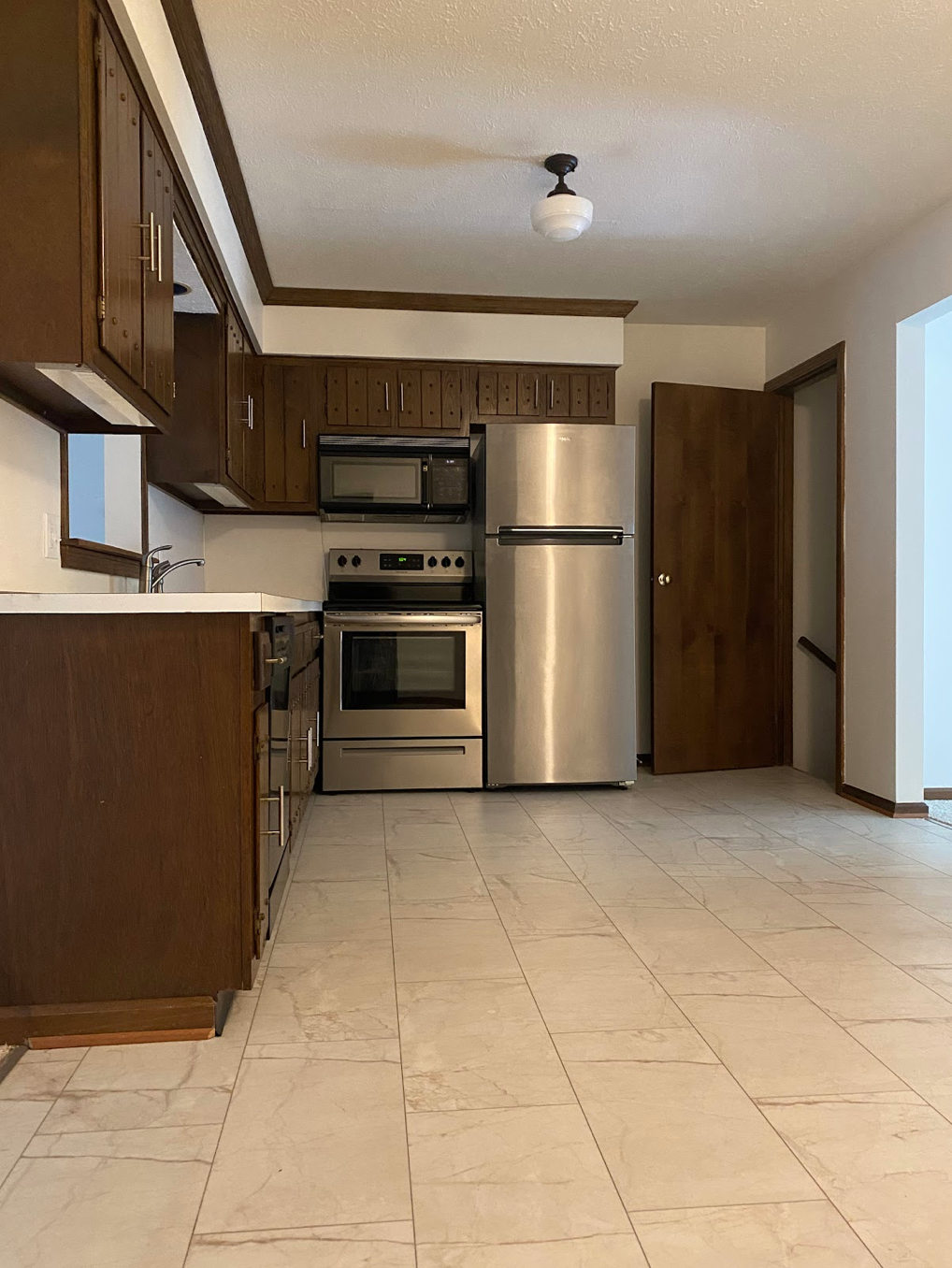 Kitchen - 3718 Moonbeam Cir NW