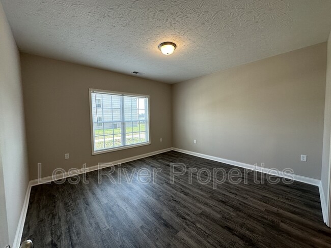 Building Photo - 4563 Wal Valley Way