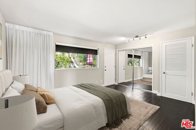 Building Photo - 18065 Coastline Dr