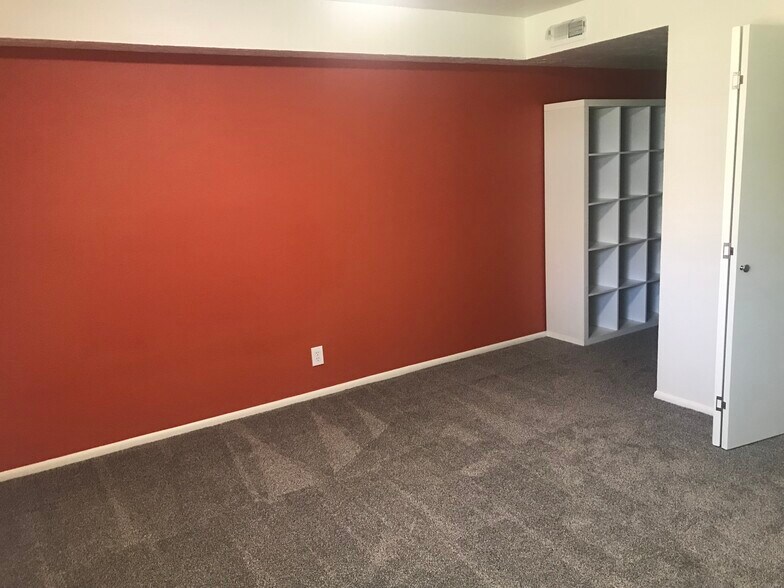 Building Photo - 4633 S Quail Vista Ln