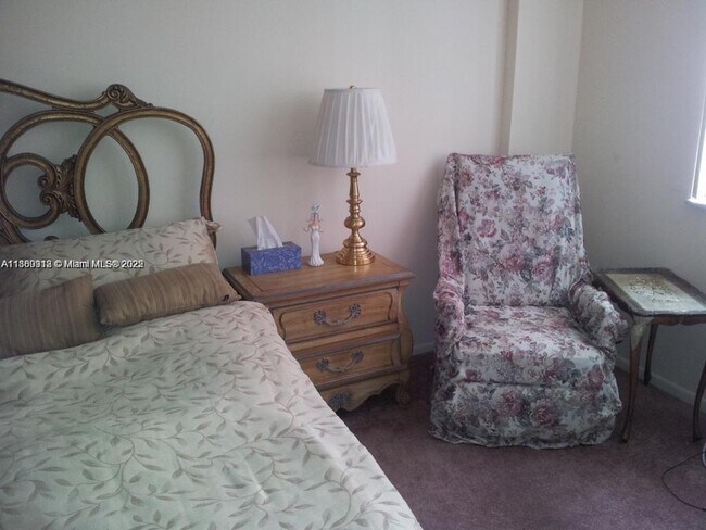 Building Photo - 250 174th St