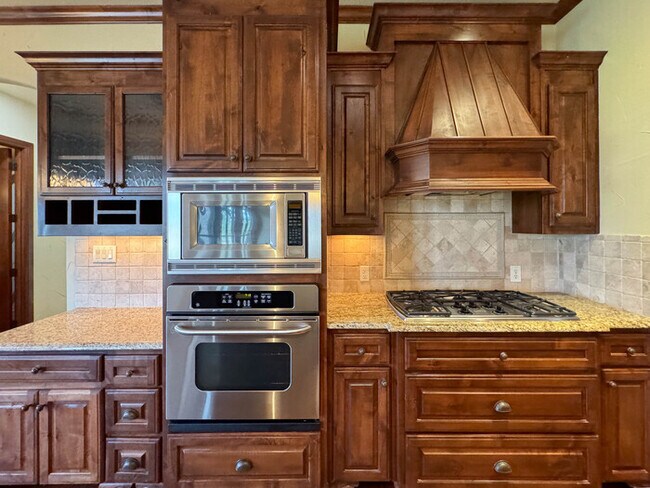 Building Photo - 1559 E Blackjack Rd E