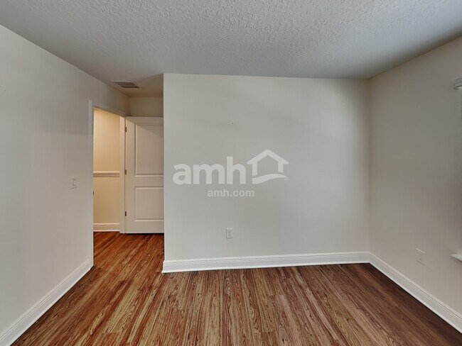 Building Photo - 761 Zarabrooke Ct