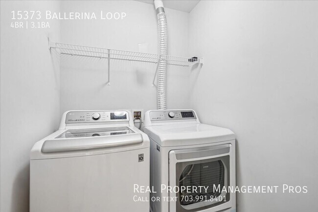 Building Photo - 15373 Ballerina Lp