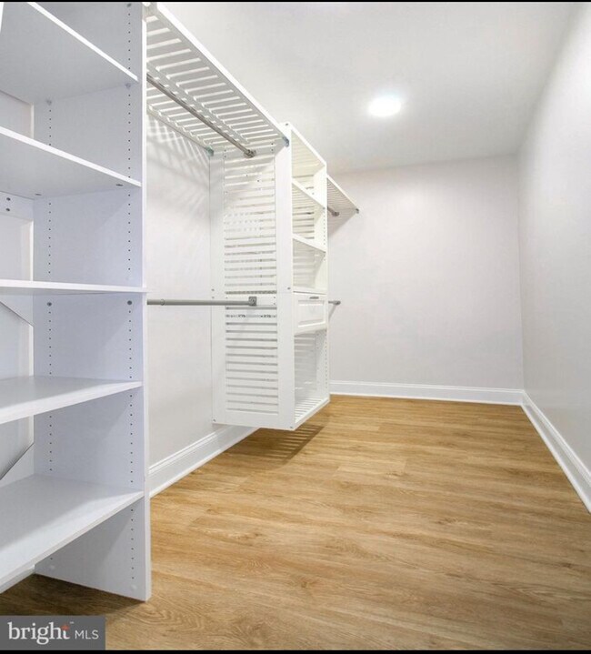 Building Photo - 21111 Deep Furrow Ct