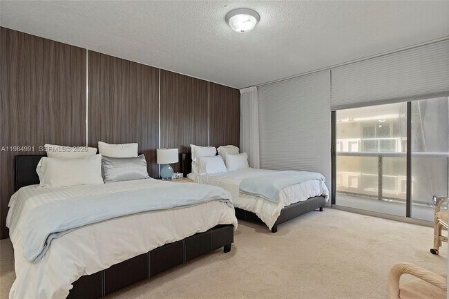 Building Photo - 9455 Collins Ave