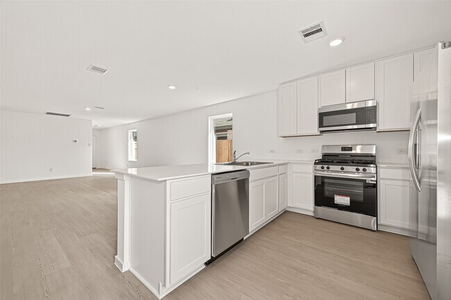 Building Photo - 26923 Dalmatian Bellflower Dr