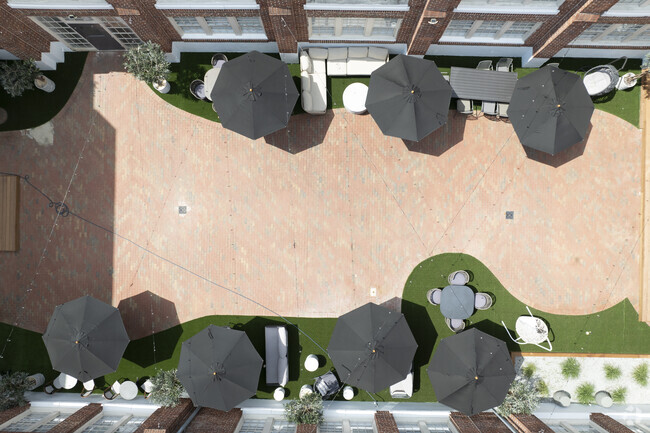 Courtyard - Elmwood Lofts