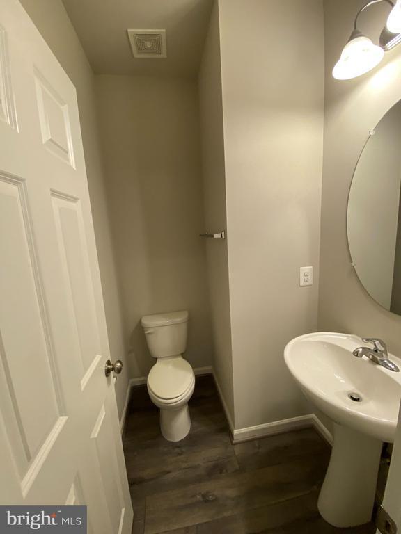 Building Photo - 113 Gristmill Ct