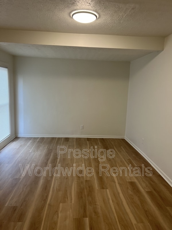 Building Photo - 2823 Lee St