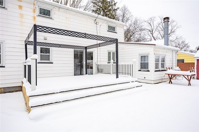 Building Photo - 105 Chestnut Dr