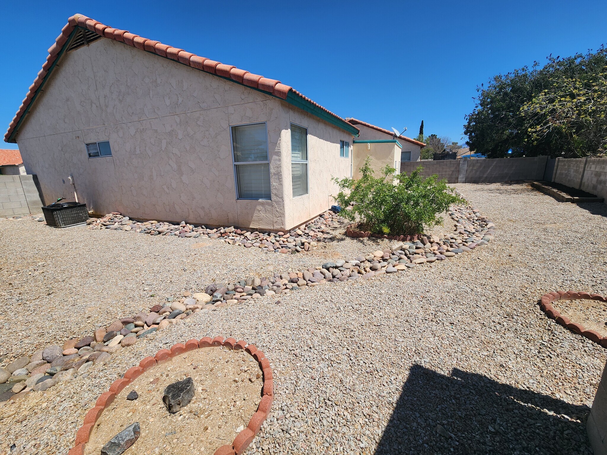 Building Photo - 5179 W Warbler St