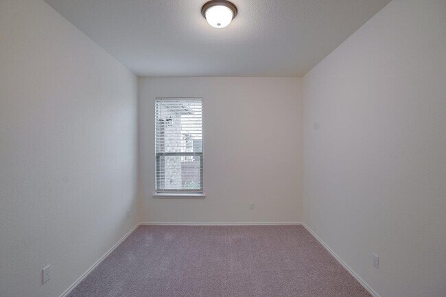Building Photo - 4732 Padula Dr