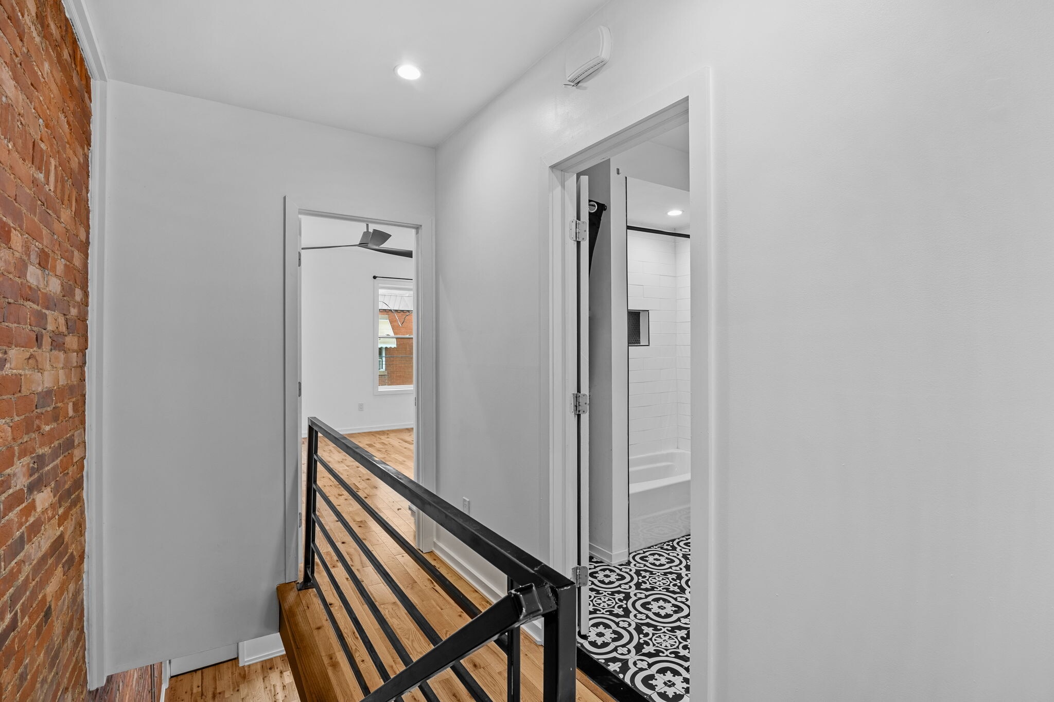 Building Photo - 1806 S Chadwick St