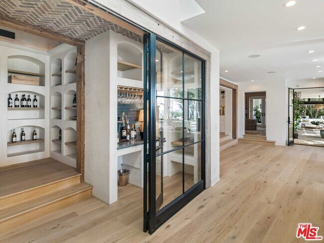 Building Photo - 657 Perugia Way