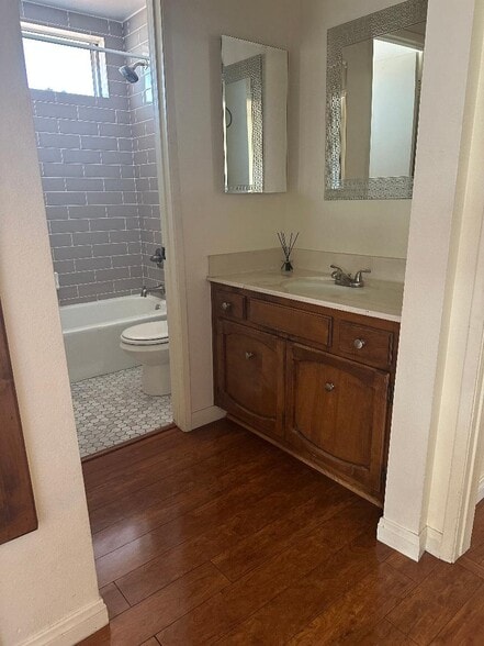 Building Photo - 1930 Junipero Ave