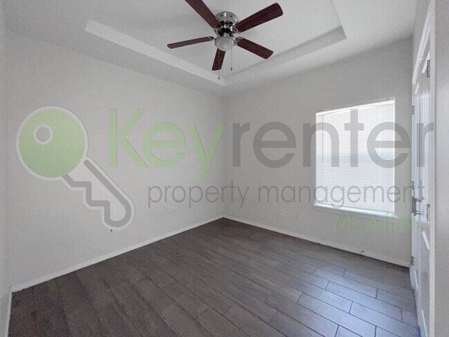 Building Photo - 3B/2B Gated Community, Pet friendly- Edinb...