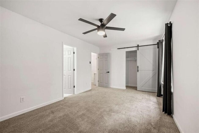Building Photo - 732 Jamestown Crossing