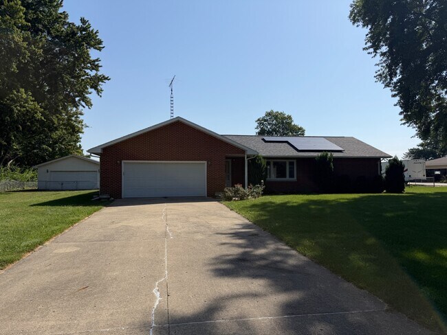 Building Photo - 54 Longview Dr